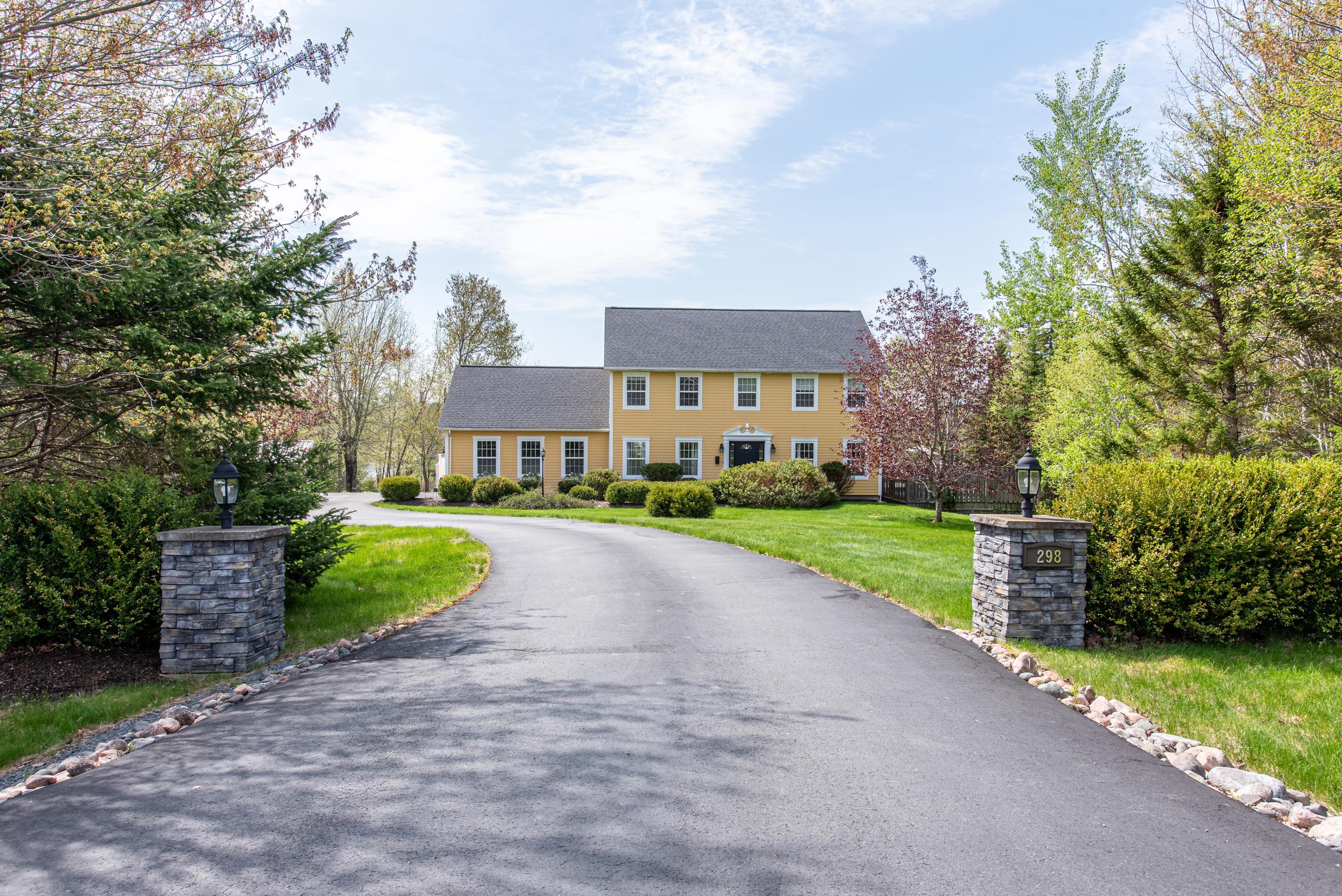298 Saint Andrews Dr
