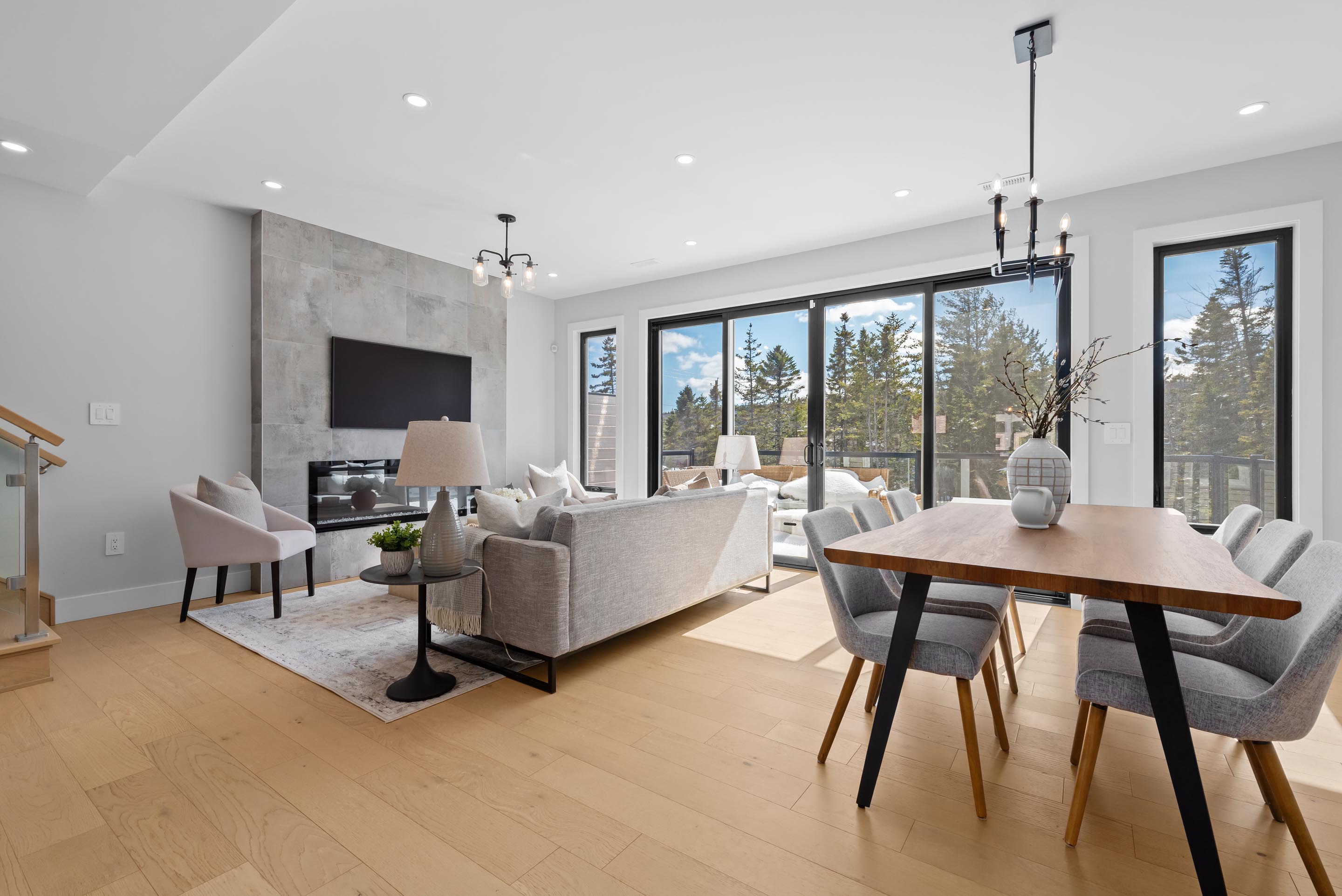 8 Trekker Dr